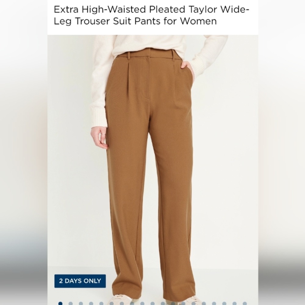 High waisted, pleated wide-leg trousers
